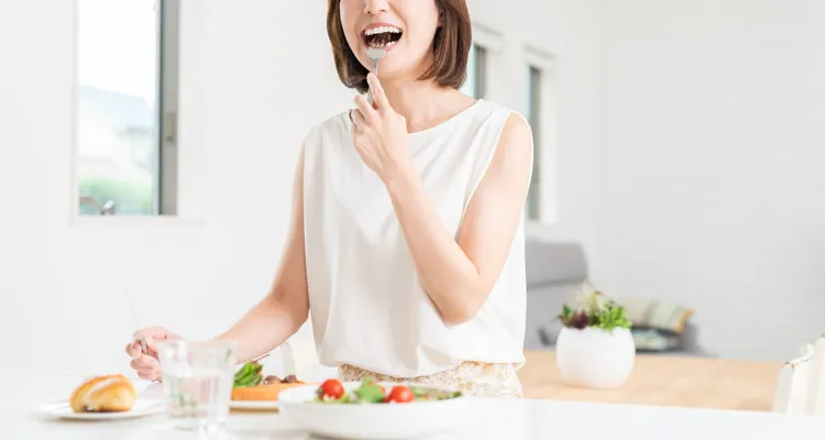 肥満にならないようバランスの良い食事をする